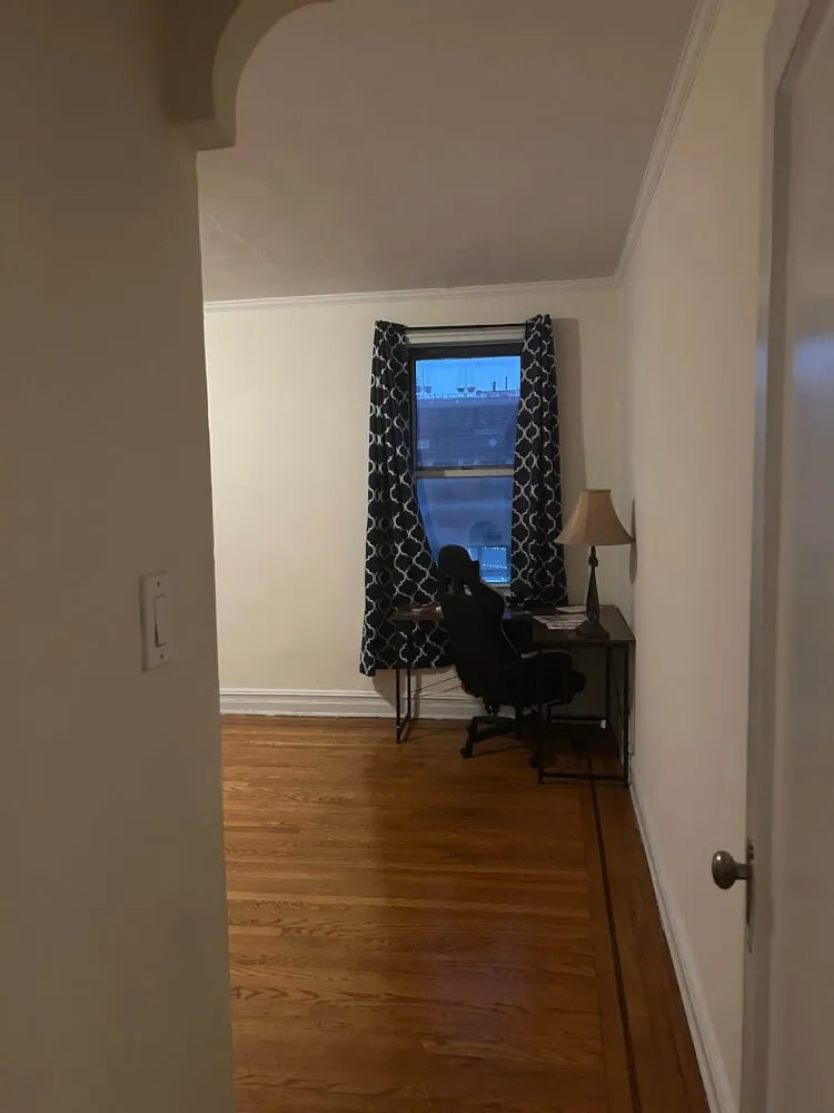 Large Bedroom with Walk-in Closets in Kensington