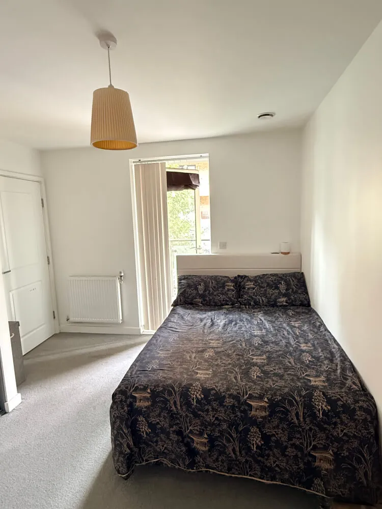 Bright Greenwich Double Room with Private Bathroom