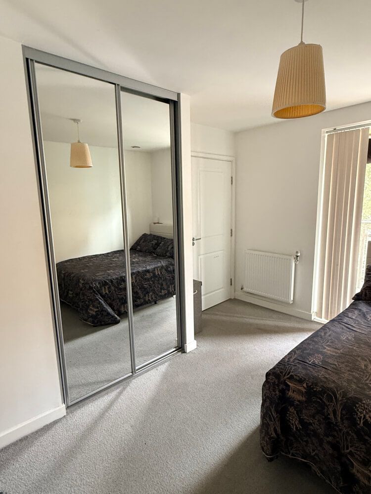 Bright Greenwich Double Room with Private Bathroom