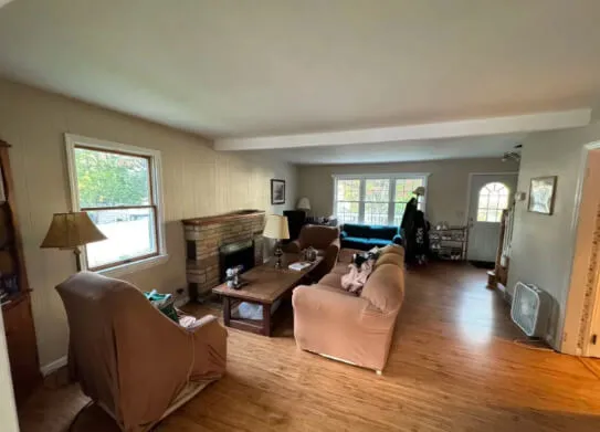 Spacious Bedroom in 3B2B House Near Stony Brook University | Parking Recommended