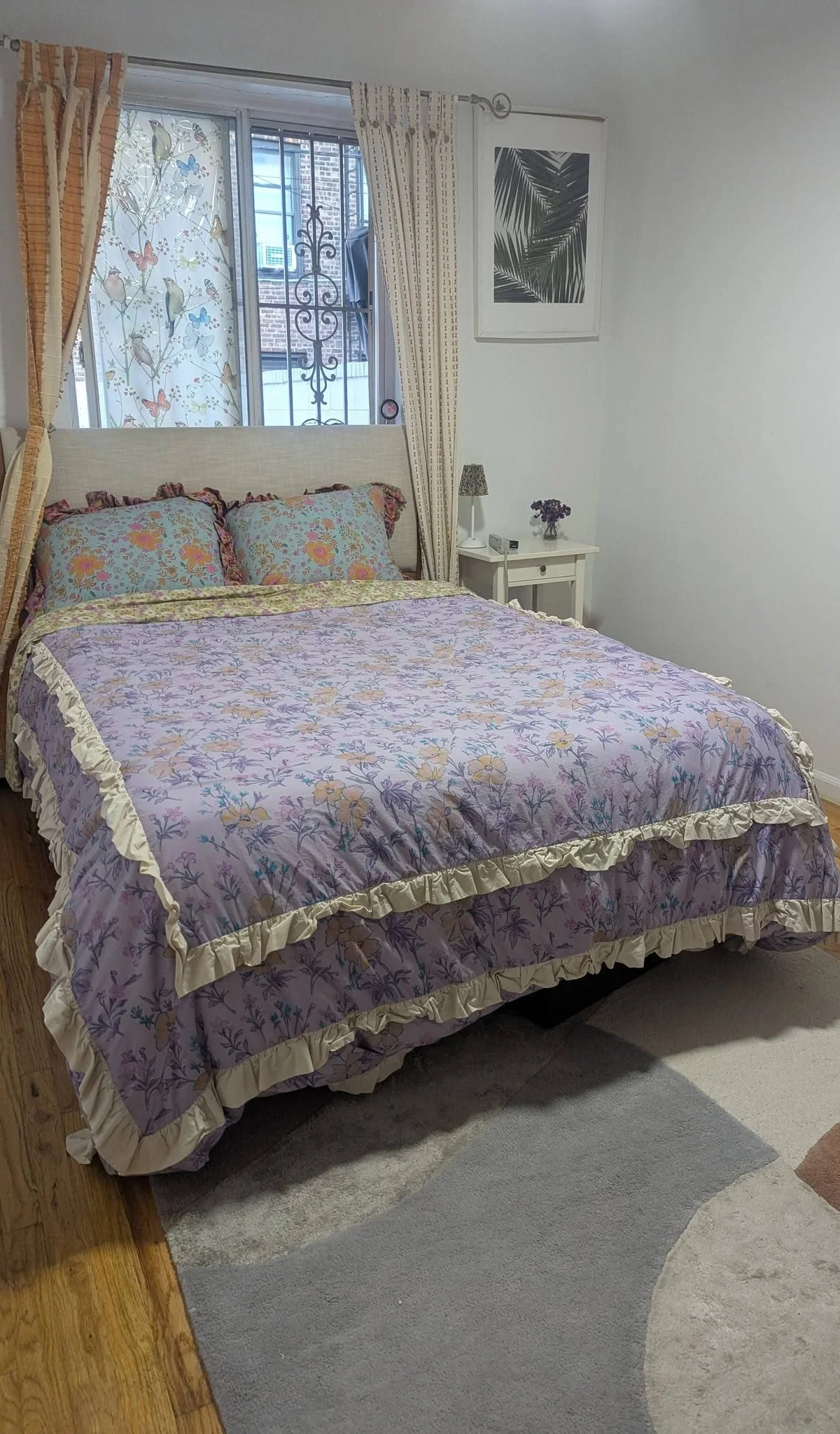 Furnished 1BR Apartment in Astoria near 36th Ave