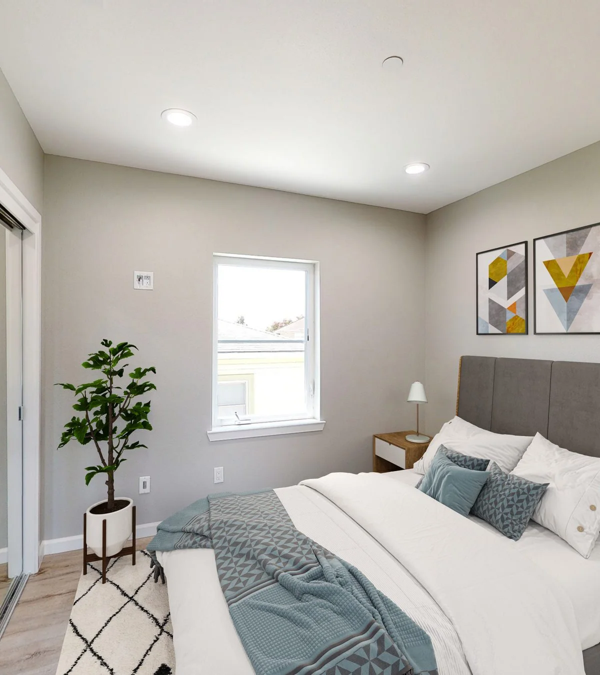 Great news! Your next home awaits — a room in North Oakland is now available and ready for you!