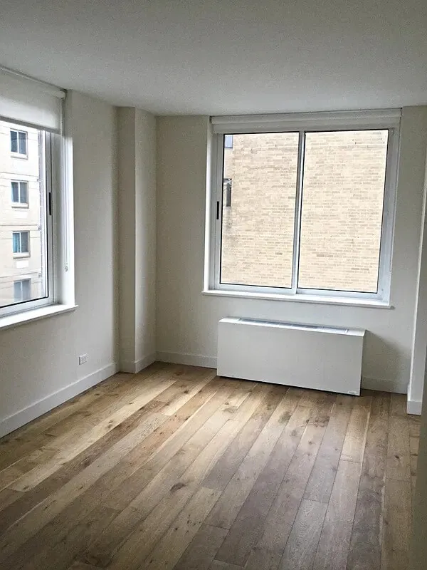 Modern Hell’s Kitchen Room in Luxury Building