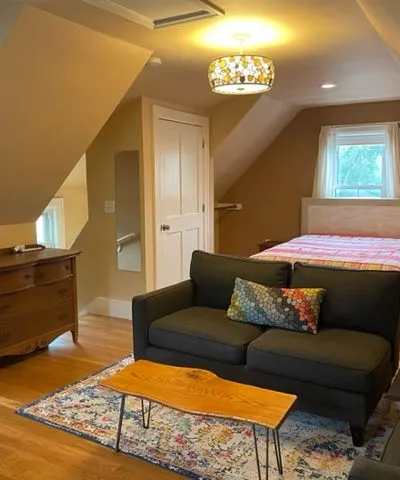 Private Suite with Full Bath and Kitchenette