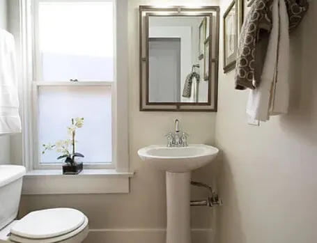 Upper Queen Ann 2 bed 1 bath unit