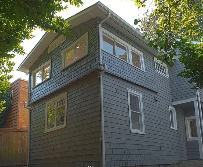 Upper Queen Ann 2 bed 1 bath unit