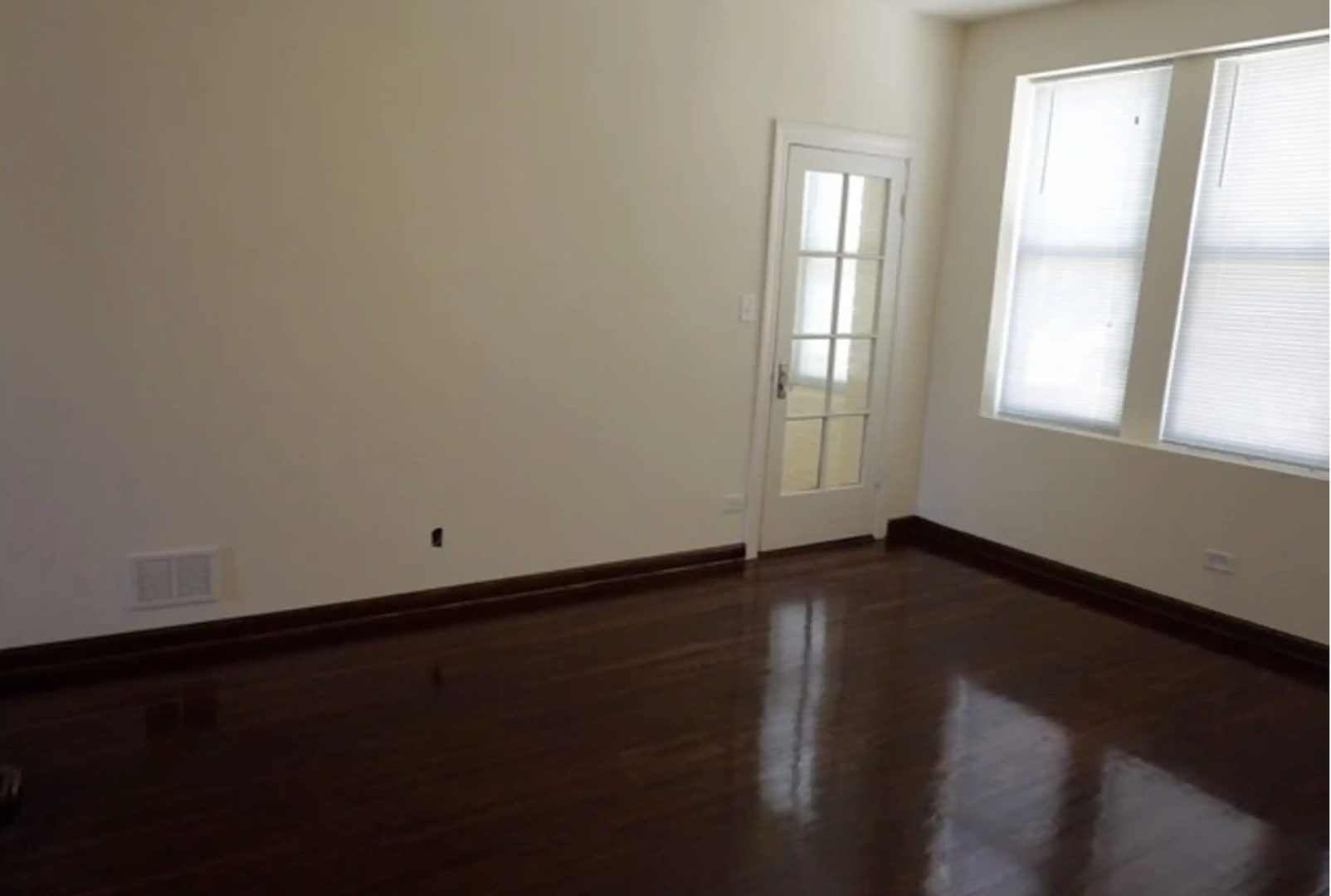 2 Bedroom Apartment in Chicago