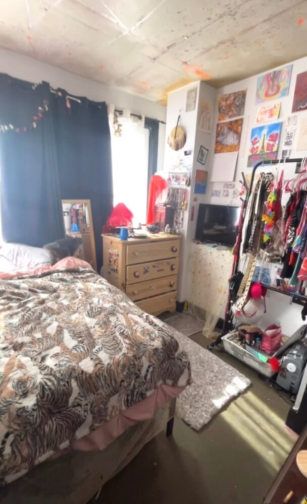 Affordable Bedroom in Creative Apt
