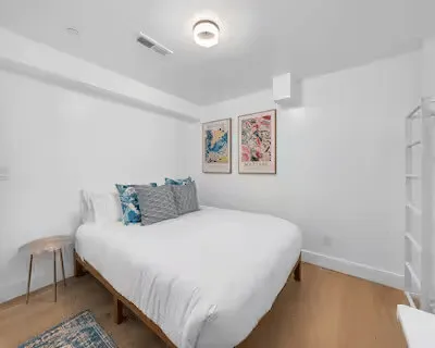 Sharon St POPPY (Queen Bed room 2)