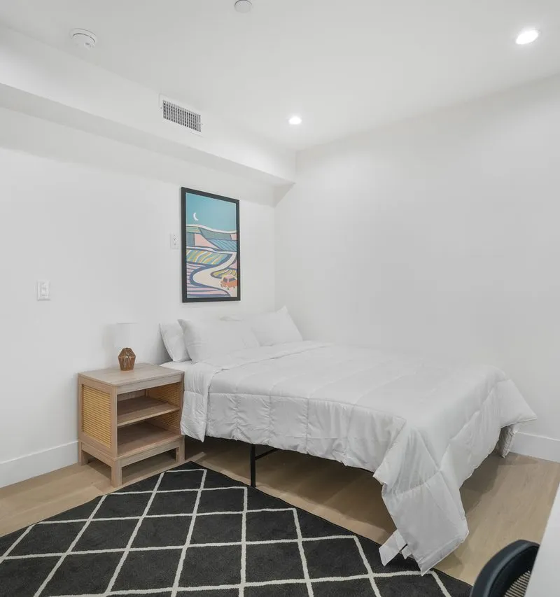 Private room in Central LA