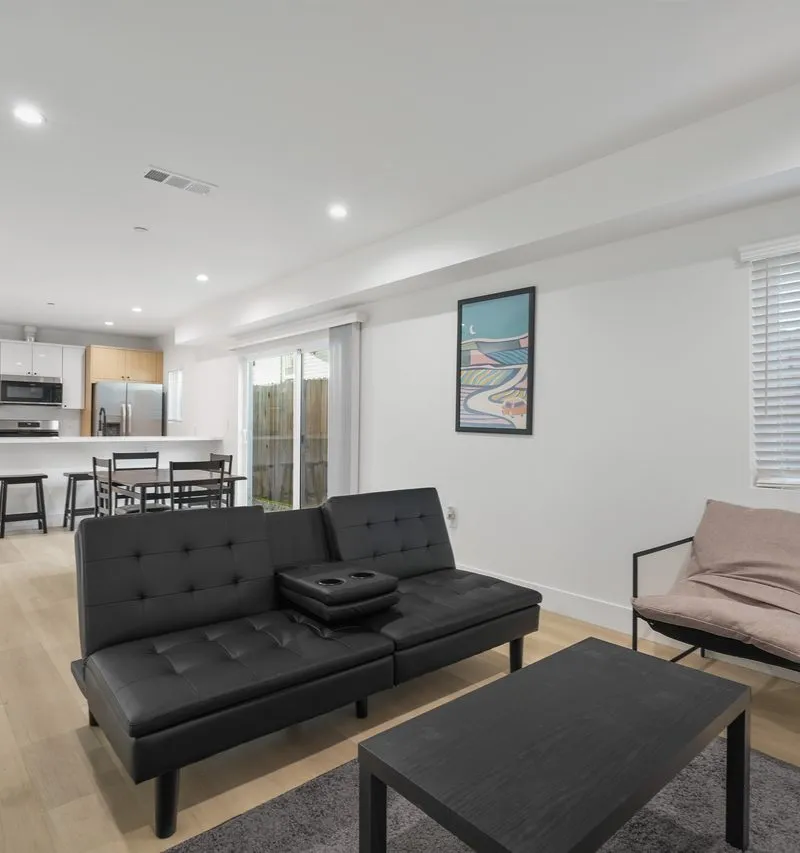 Private room in Central LA
