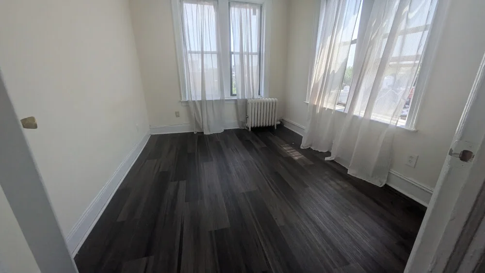 Sunny Bay Ridge Room