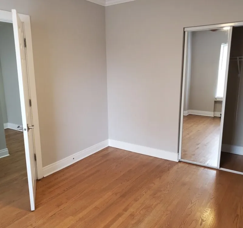 Spacious Uptown One Bedroom Near Lake Michigan