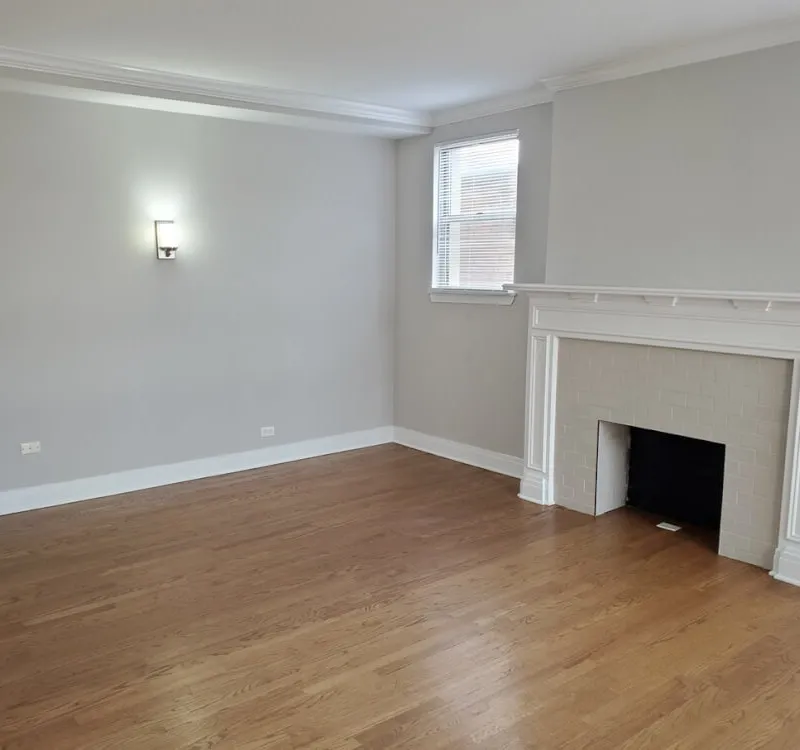 Spacious Uptown One Bedroom Near Lake Michigan