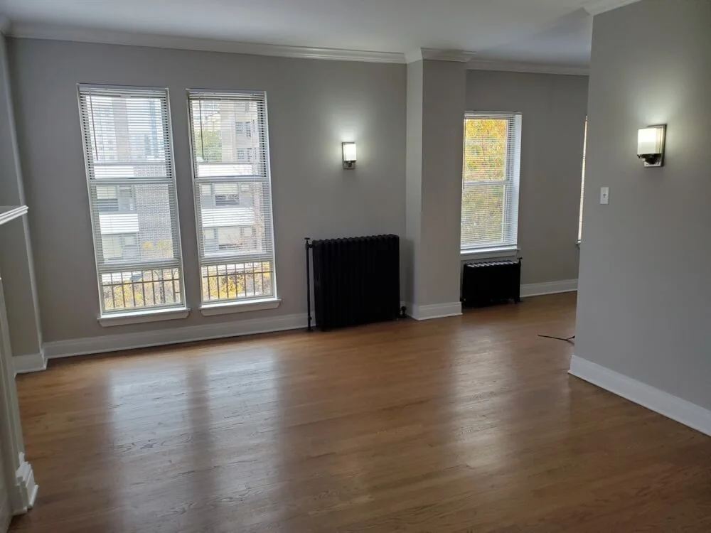 Spacious Uptown One Bedroom Near Lake Michigan
