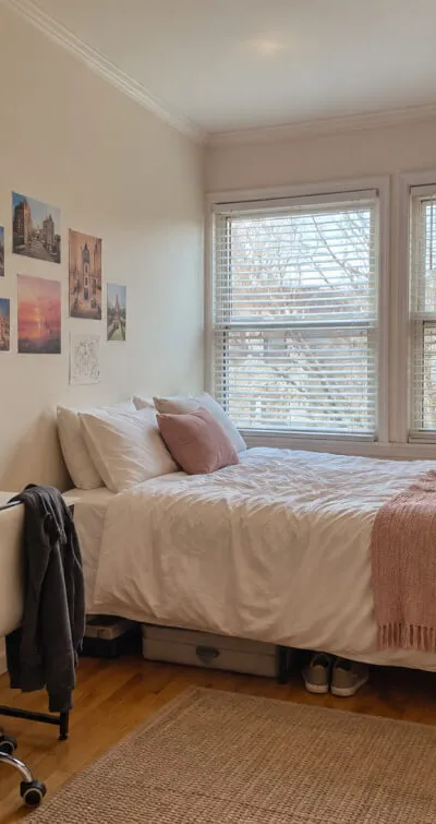 Room in 4BR/1BA Woodside Apt 4 min>52St 7 train