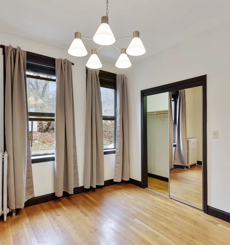 Private room in Commonwealth