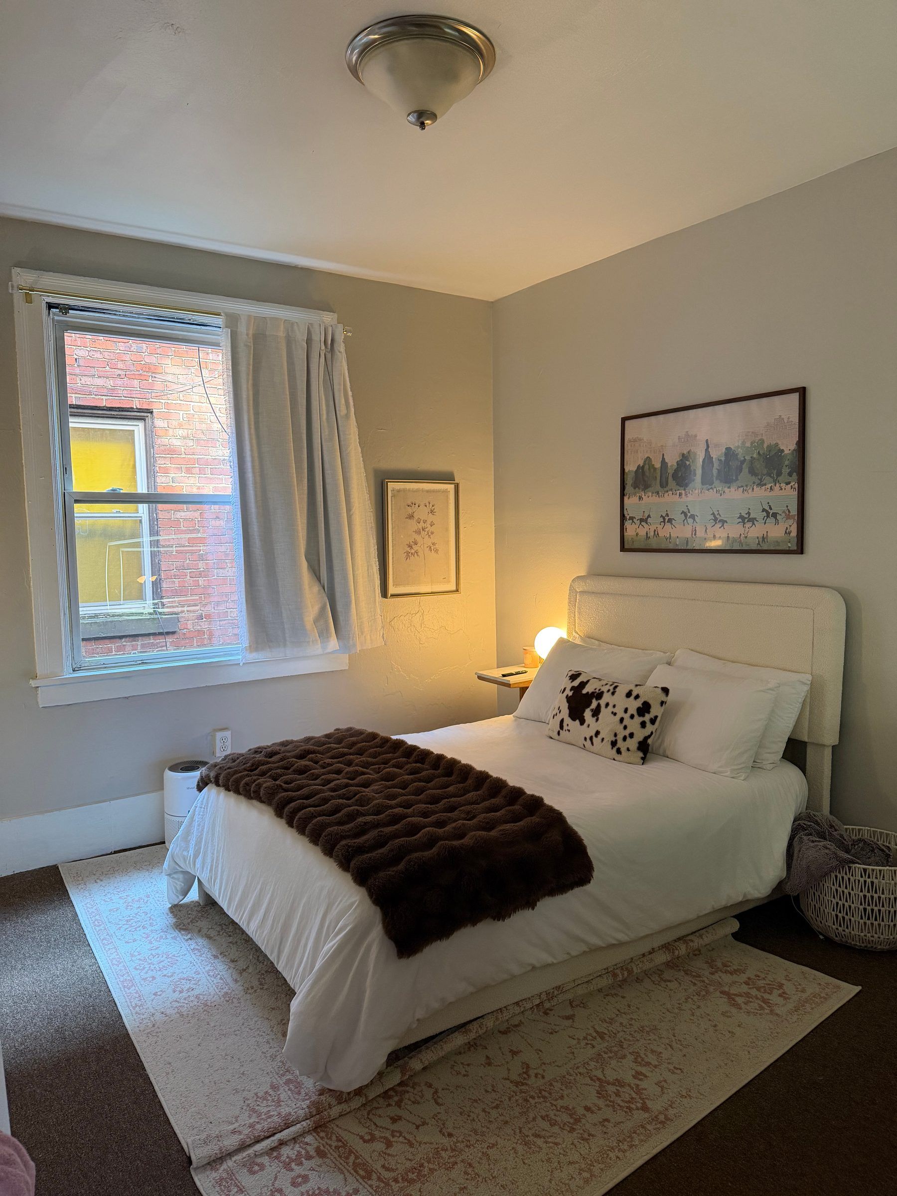 I’m subletting my apartment! It’s a 3 bedroom bath cozy apartment and two other grad students are going to be leasing the other rooms for the semester.