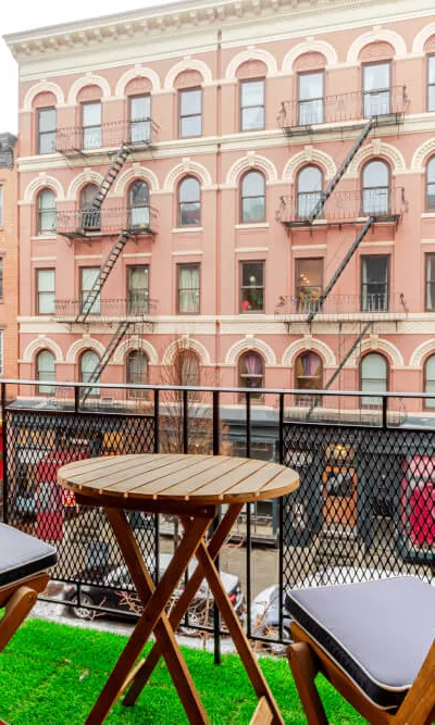 Beautiful all inclusive studio with private balcony in the heart of the West Village