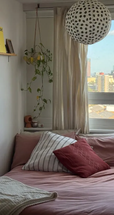 Cozy room on Vicky Park's doorstep