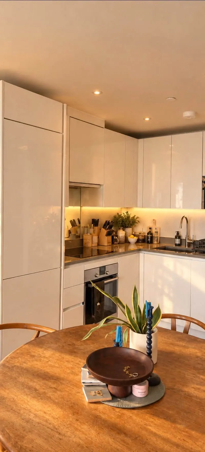 2 Bed Flat with Rooftop Terraces in Clapham High Street