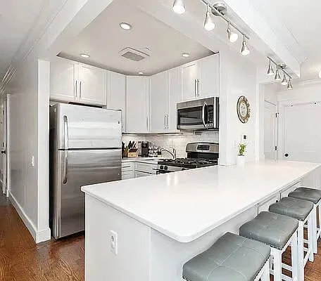 Spacious and cozy, for cheap!