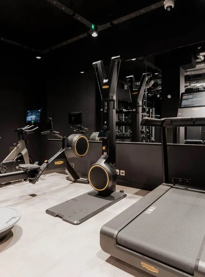 Ensuite Room at YourTRIBE Elephant Castle | All Bills Included Free Breakfast Gym Cinema