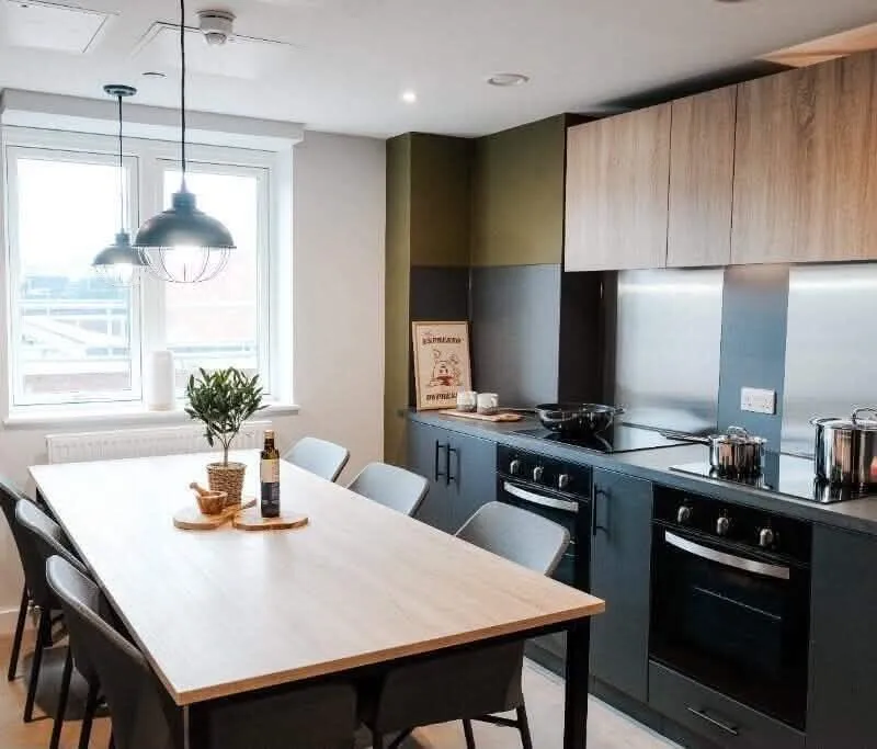 Ensuite Room at YourTRIBE Elephant Castle | All Bills Included Free Breakfast Gym Cinema