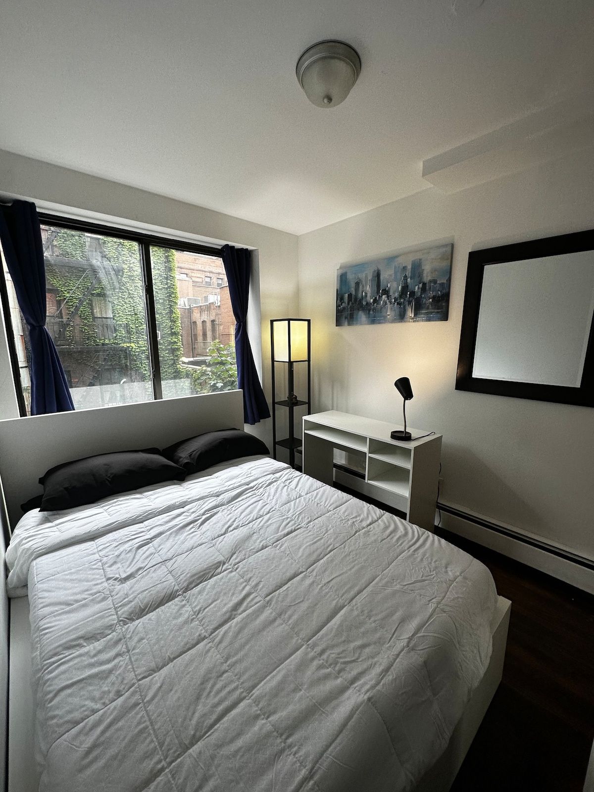 Gorgeous Private Room in Midtown Manhattan!