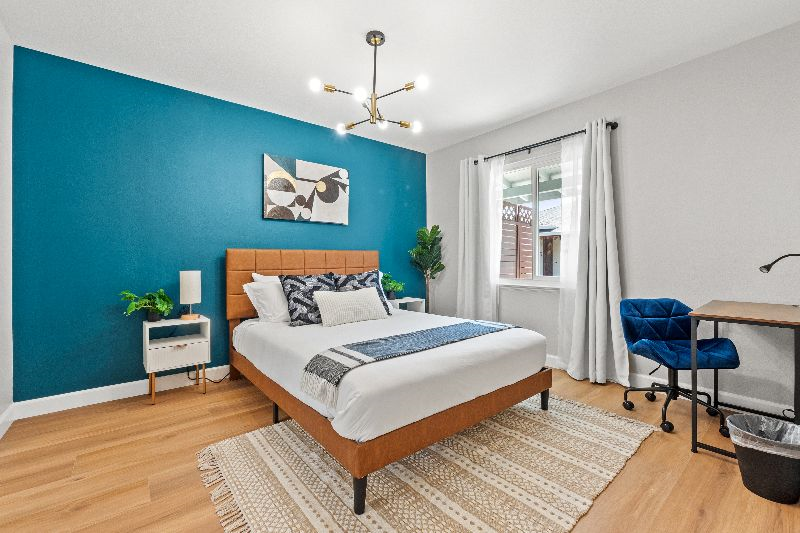 Newly Renovated 2 Bedroom in Duplex Near SCVMC