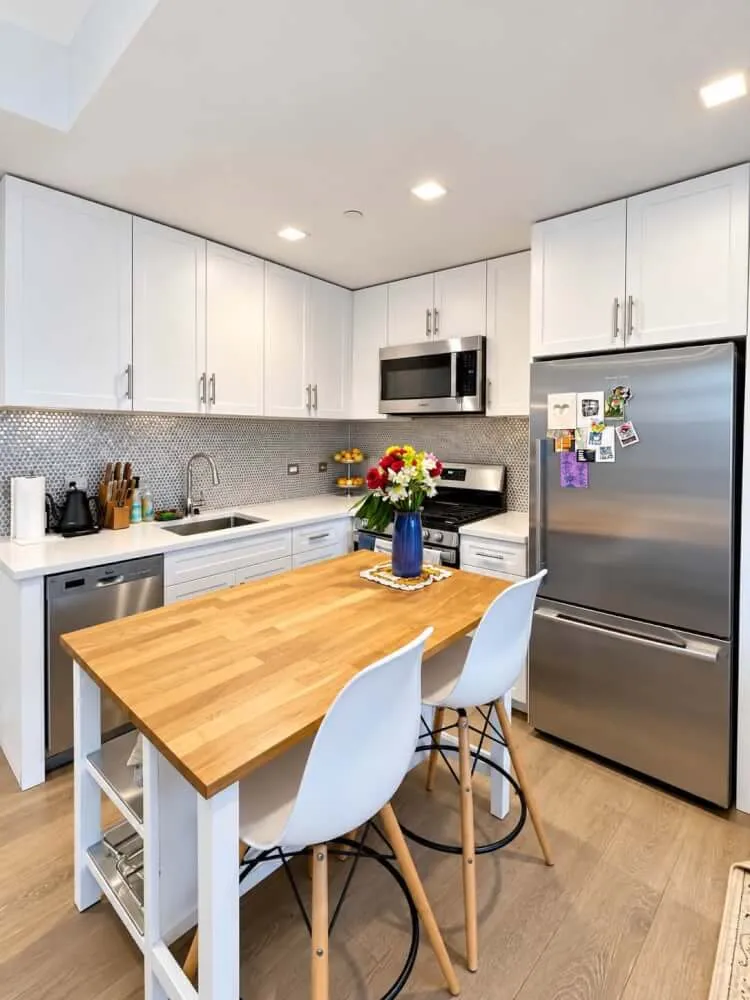 Modern One Bedroom Downtown Brooklyn Holiday Sublet