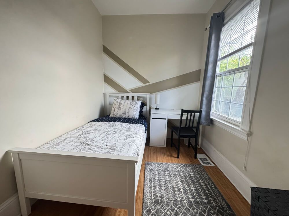 Spacious Central 7 Bedroom San Mateo near downtown walkable - Bedroom 3
