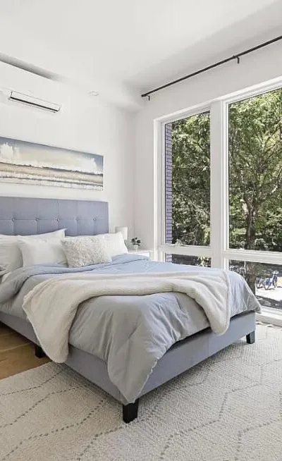 Entire apt: modern 1 bedroom / 1 bath w/ private Balcony in Brooklyn