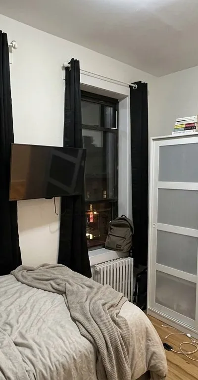 Private room in Ridgewood