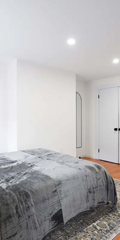 1 Bedroom Unit -- Renovated Brownstone