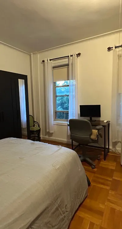 Van Cortlandt Park Room Relaxation
