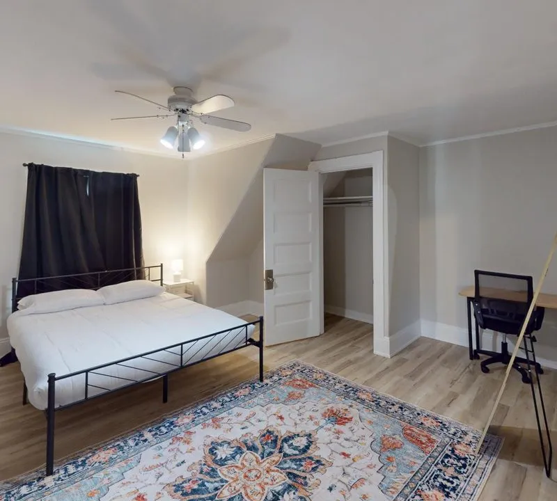 Private room in Central Village