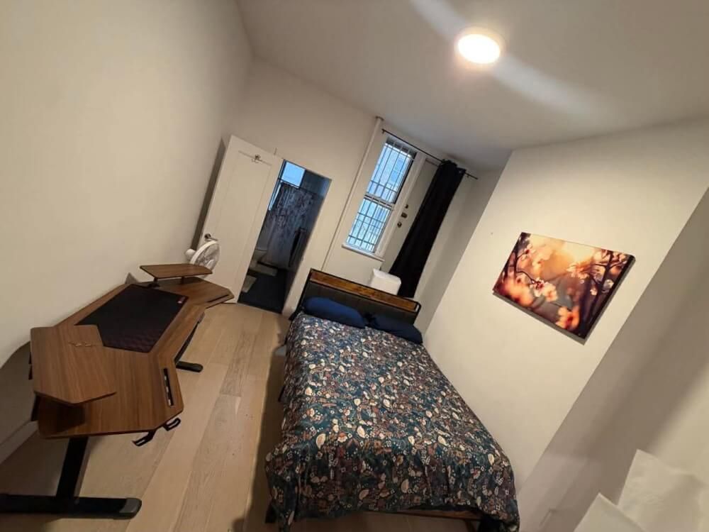 Large room in the heart of East Village in Manhattan, NYC