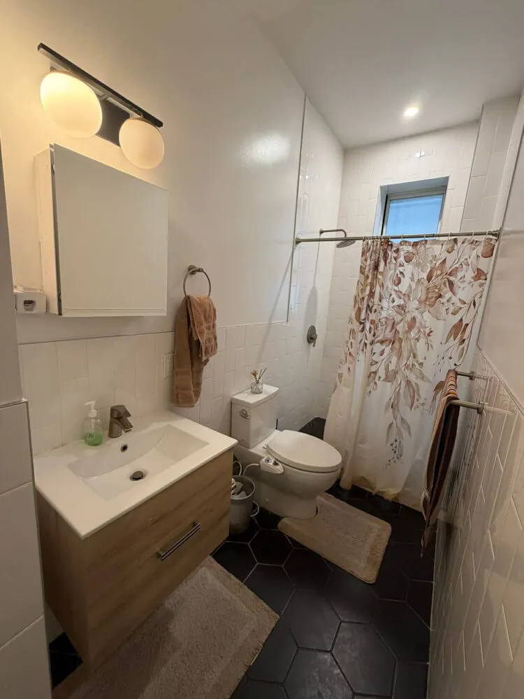 Large room in the heart of East Village in Manhattan, NYC