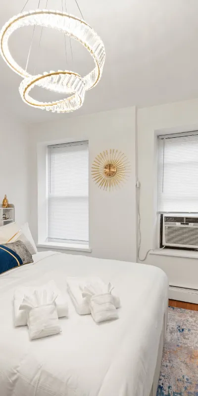 *STUNNING* CHINATOWN Modern Gem 2BR 2BA
