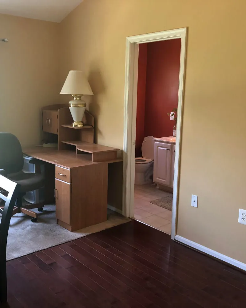 Master Bedroom with Ensuite Bath & Walk-In Closet in Rockville, MD | Near Red Line Metro & Asian Supermarket!