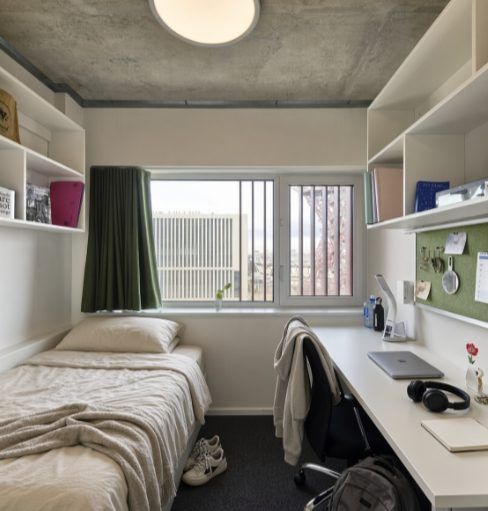Furnished Studio Sublet at Monarch Heights Near Columbia University