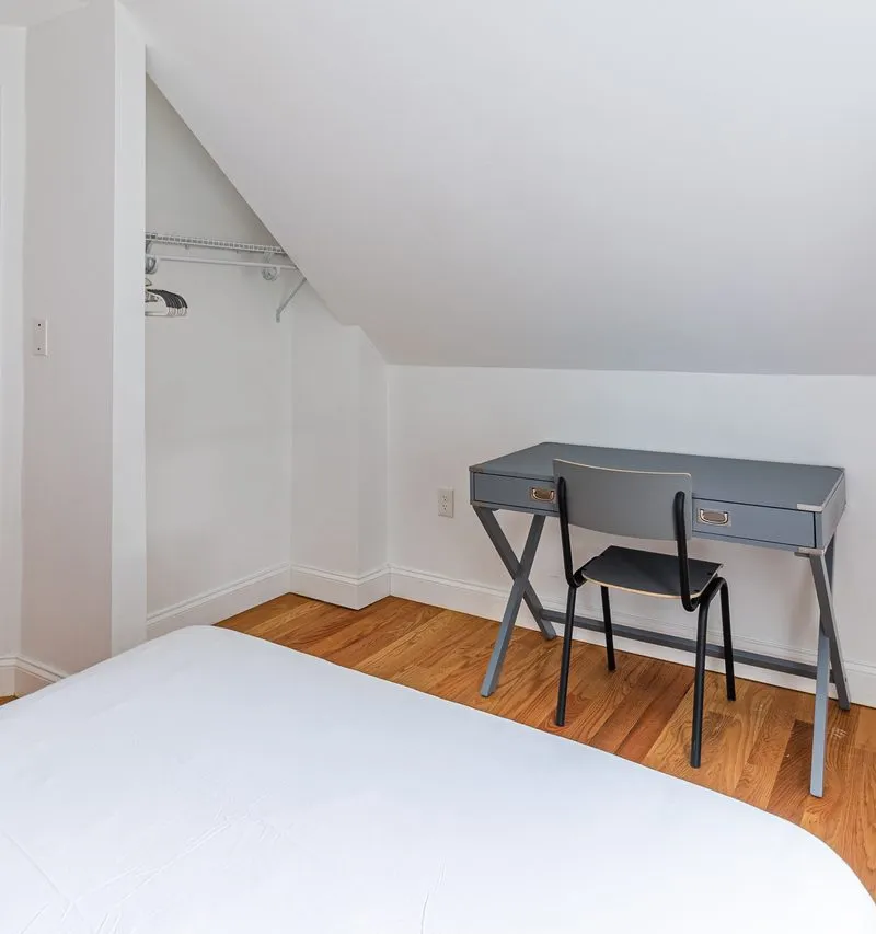 Private room in East Somerville