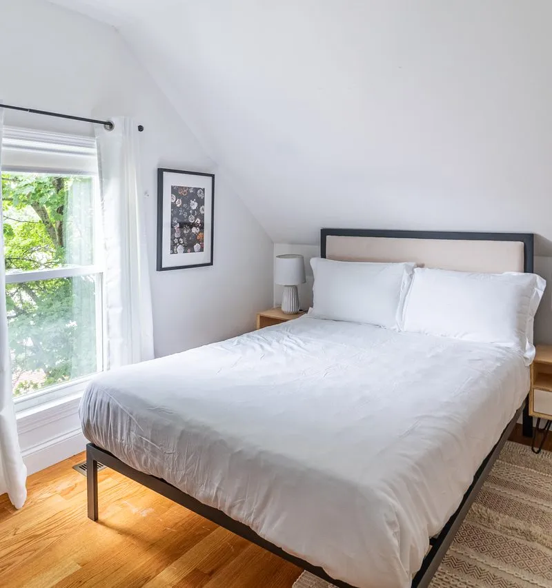 Private room in East Somerville