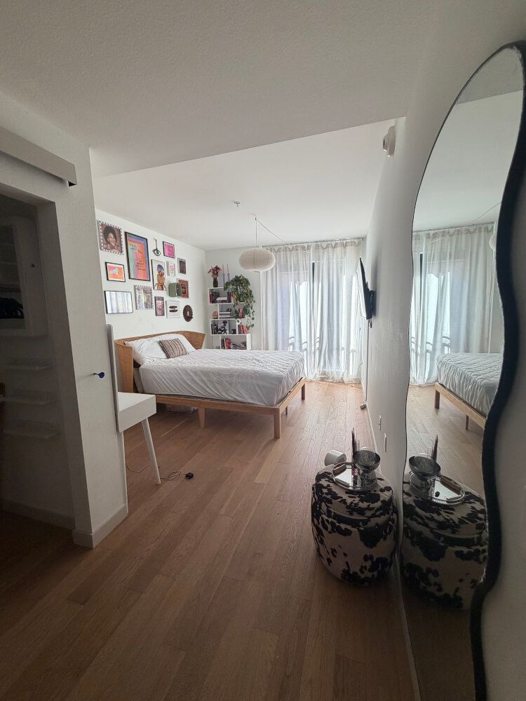 Hollywood Sublease Available for Immediate Move-in