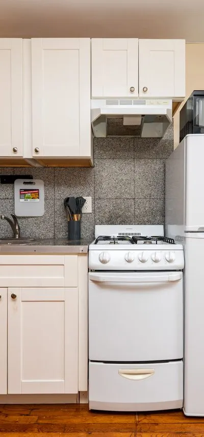 Studio in Lenox Hill