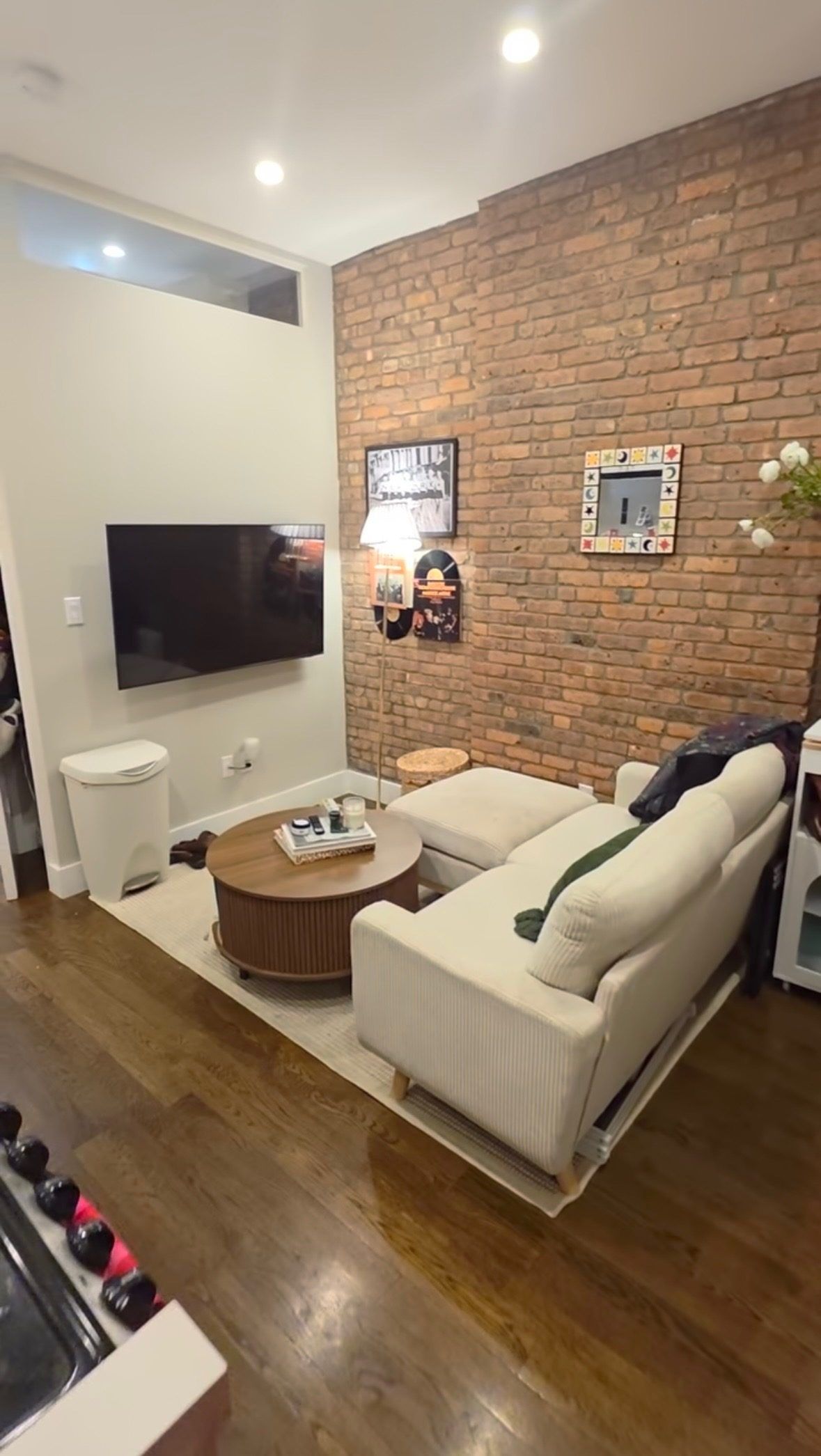 Furnished 2-Bedroom Apartment in Chelsea
