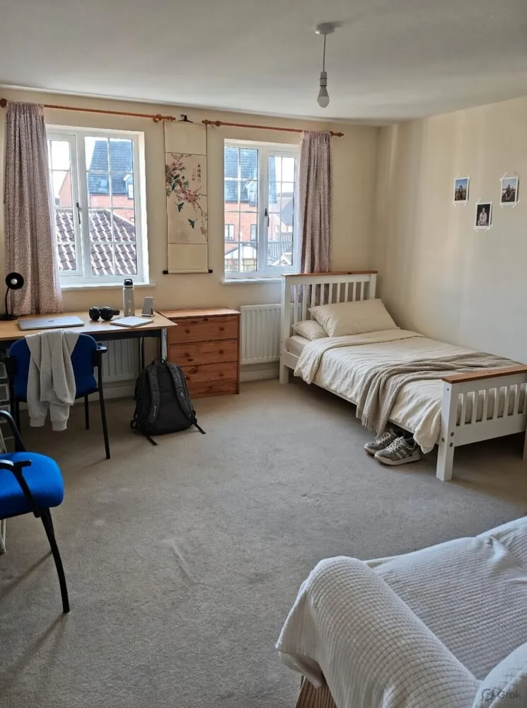 Spacious 4-Bedroom House Near UEA Norwich | En-Suite & Shared Bathrooms | Direct Landlord & Parking! - Bedroom 1
