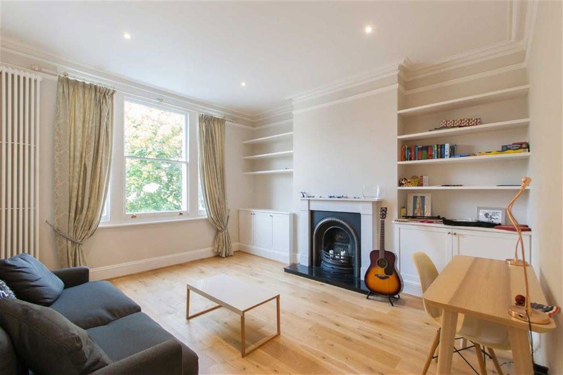 Two Bedroom First Floor Flat in Acton