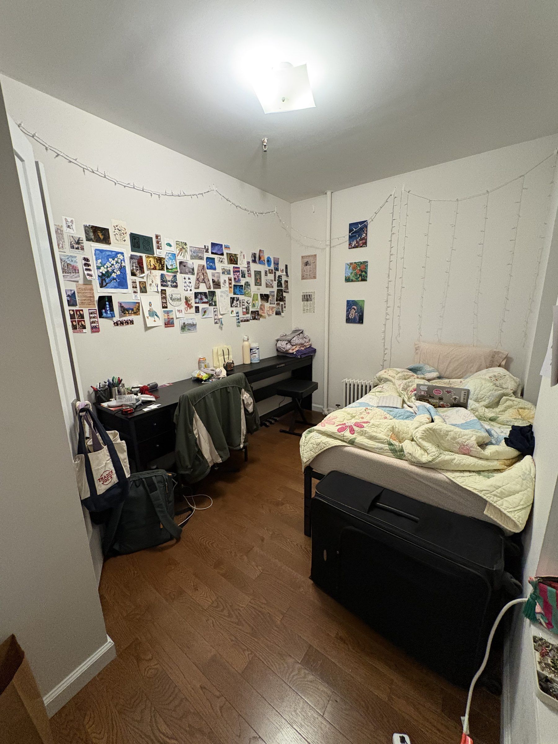 Spacious room near Columbia University Campus and 125th Station